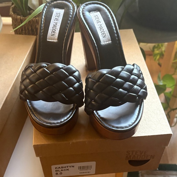Steve Madden Women's Brown Braided Heels - Picture 6 of 10